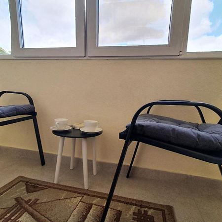 Апартаменты Apartament Estera Орадя Экстерьер фото