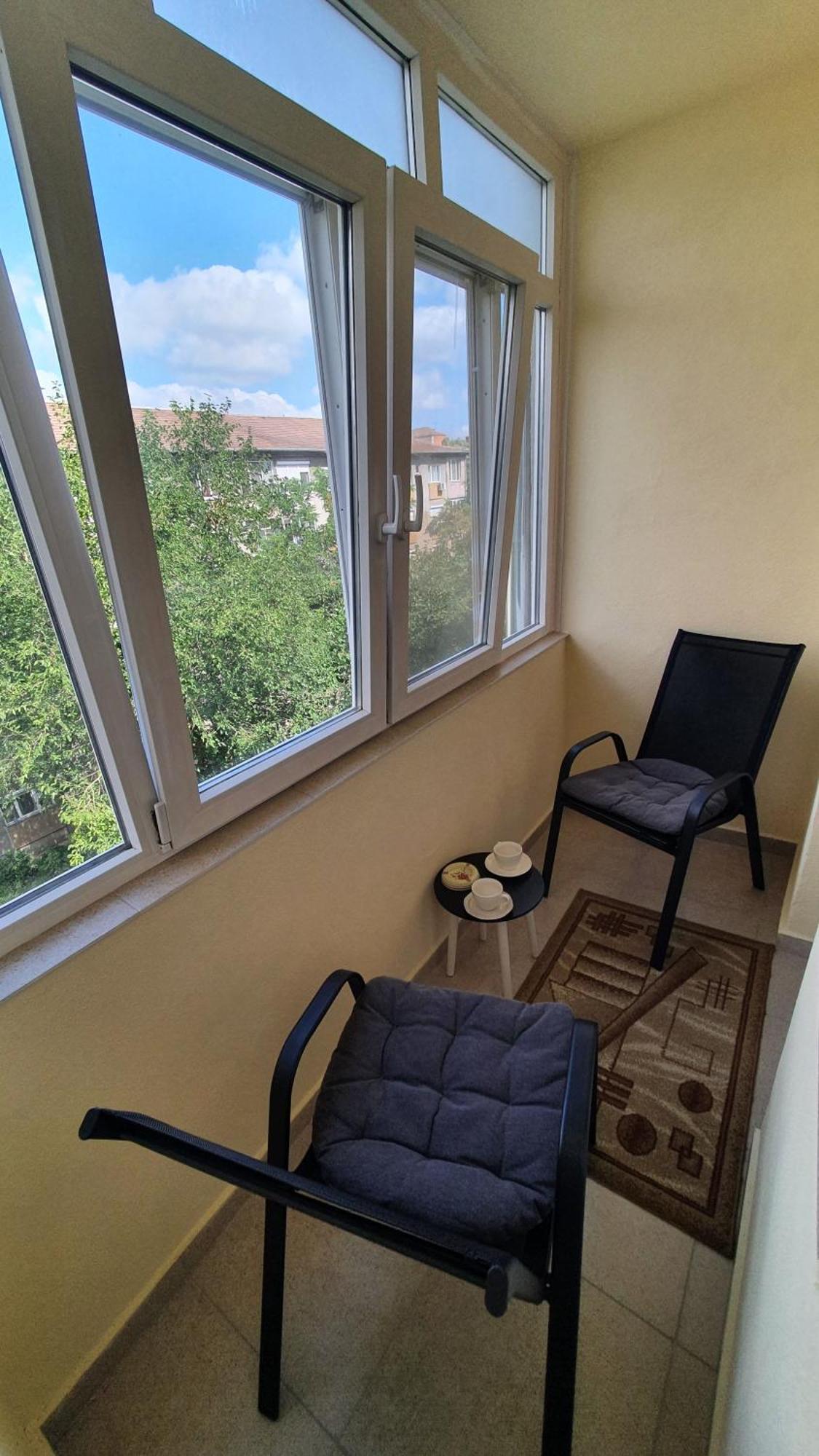 Апартаменты Apartament Estera Орадя Экстерьер фото